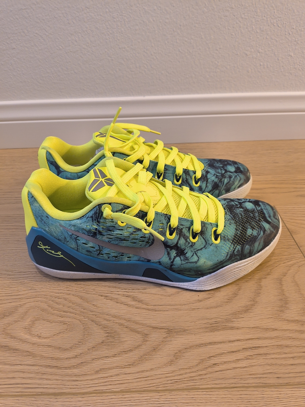 Kobe 9 Low - Easter